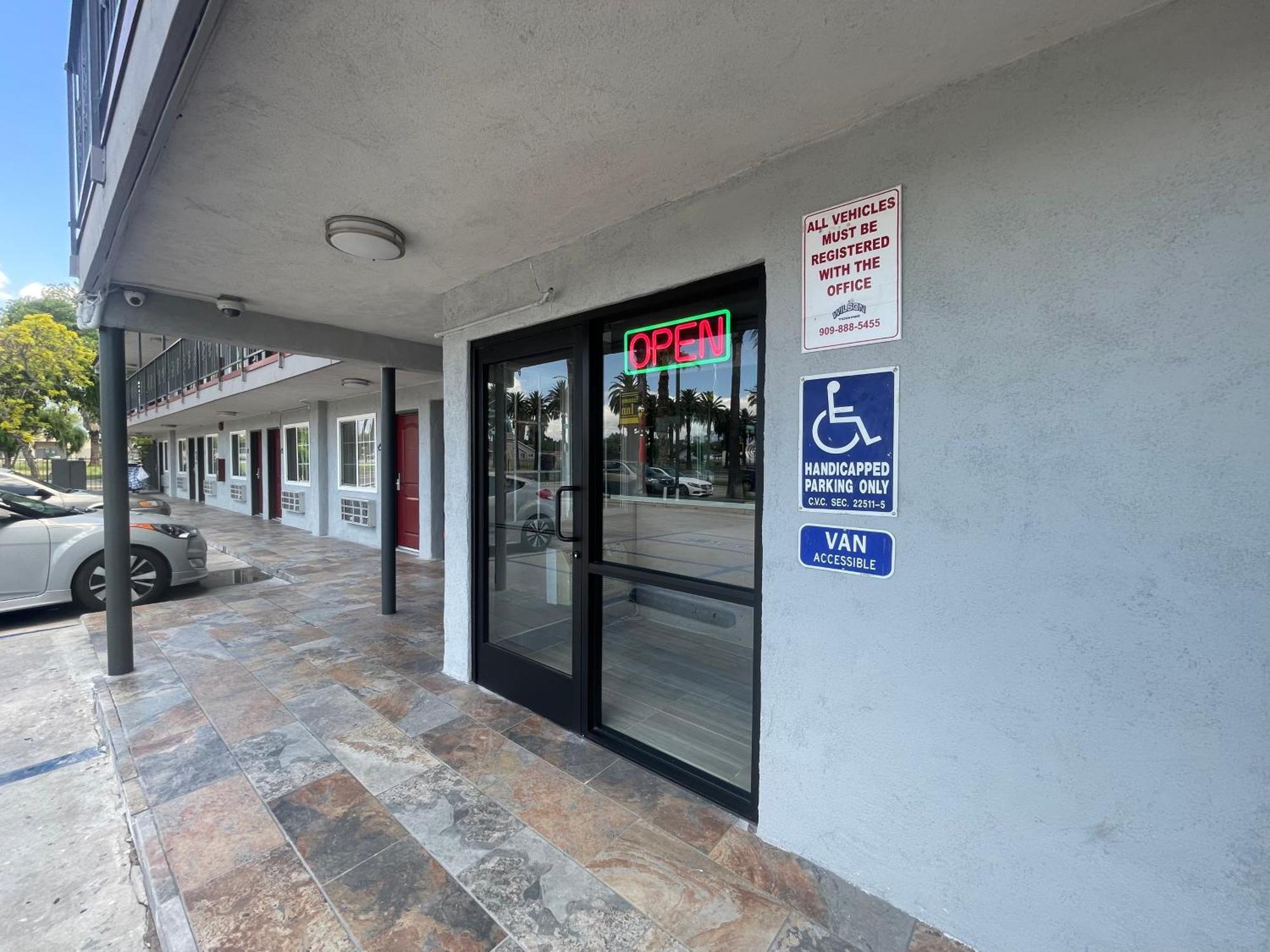 Simplestay Suites - Downtown San Bernardino Ngoại thất bức ảnh