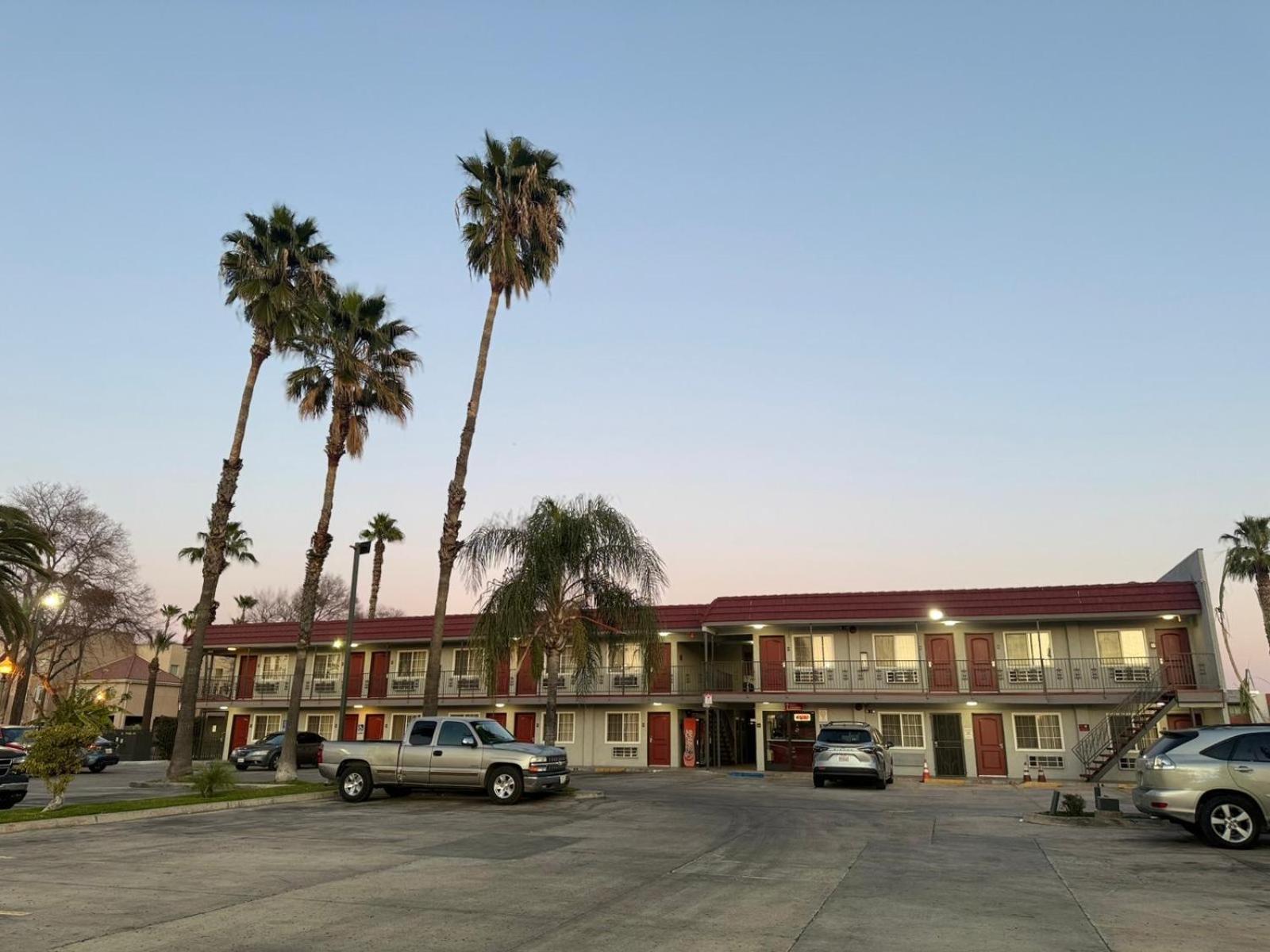 Simplestay Suites - Downtown San Bernardino Ngoại thất bức ảnh